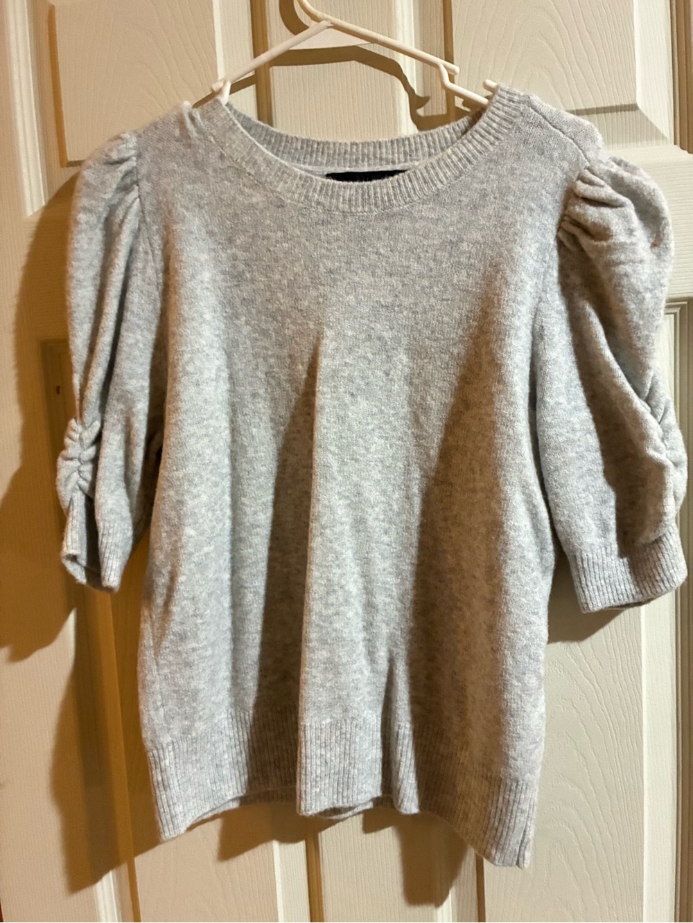 White House Black Market Heather Light Gray Puff-Sleeve Knit Top